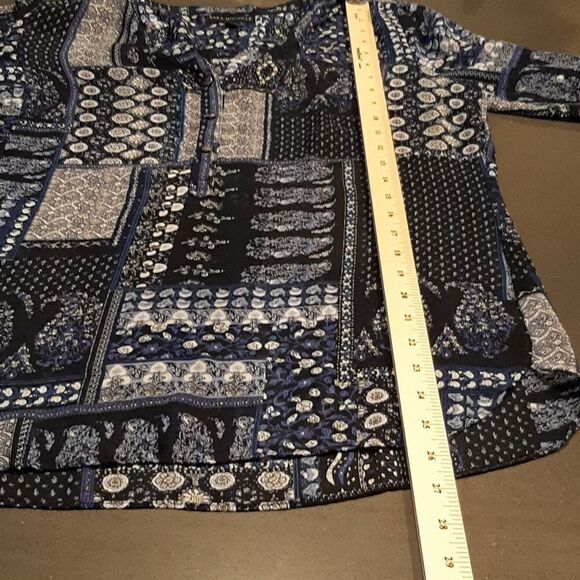 Sara Michelle Blue and White Flowy Sheer Top - Picture 6 of 9